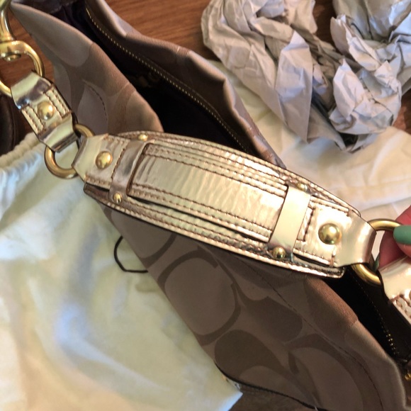 Nice Coach Carly gold & signature c hobo bag - Picture 4 of 8